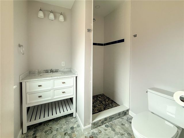 0125 Homestead Avenue, Portsmouth, RI 02872