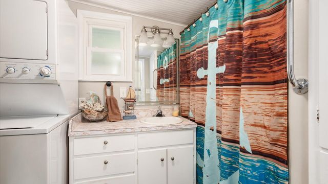 3424 S Bank Road NE, Millersport, OH 43046