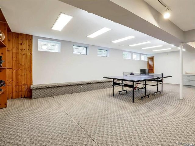 5 Woodfield Lane, Old Brookville, NY 11545
