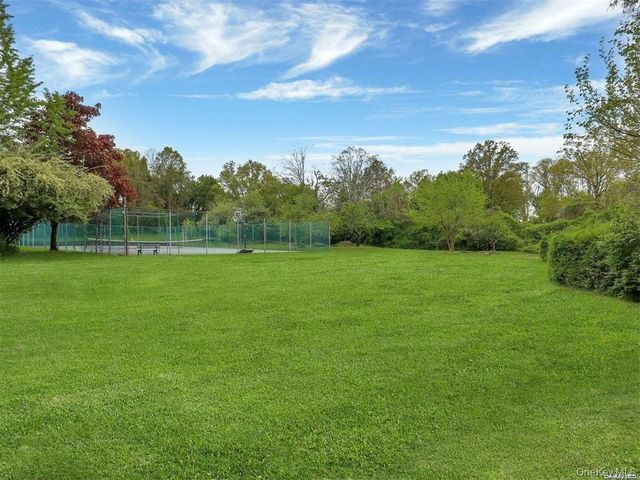 5 Woodfield Lane, Old Brookville, NY 11545