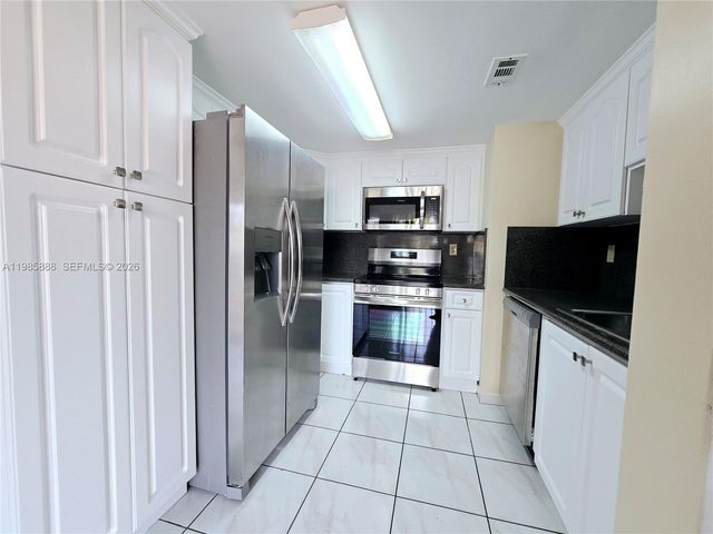 365 NW 85th Ct 1208, Miami, FL 33126