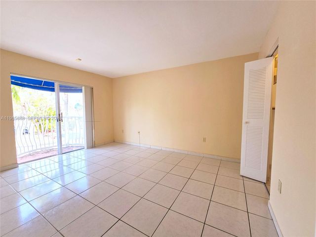 365 NW 85th Ct 1208, Miami, FL 33126