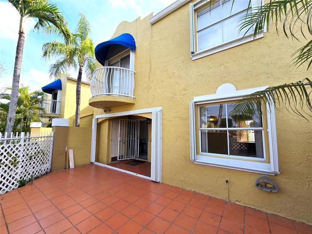 365 NW 85th Ct 1208, Miami, FL 33126