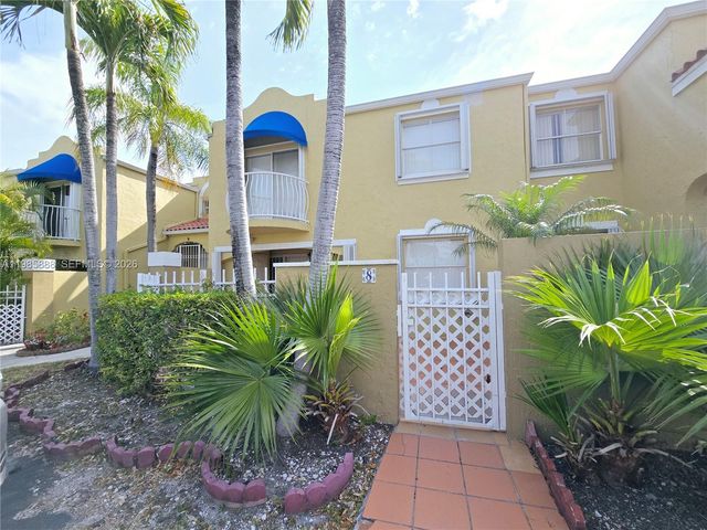 365 NW 85th Ct 1208, Miami, FL 33126