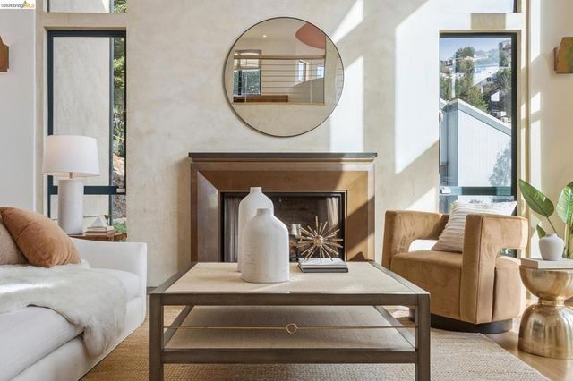 150 150 Vicente Rd, Berkeley, CA 94705