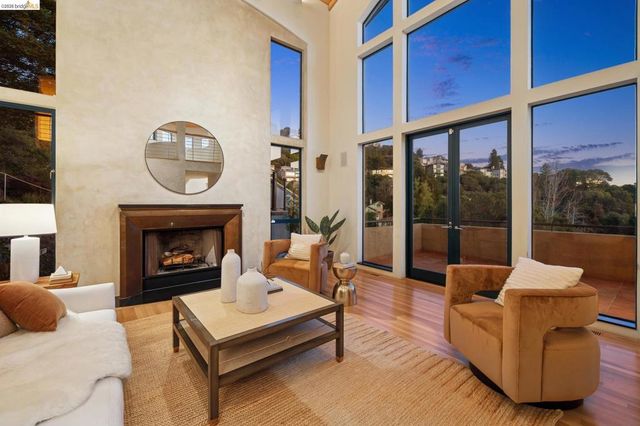 150 150 Vicente Rd, Berkeley, CA 94705