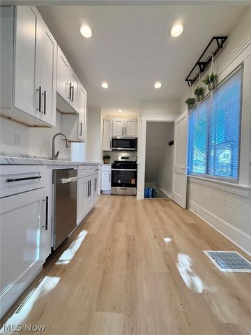 3374 W 88th Street, Cleveland, OH 44102