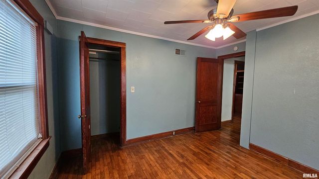 804 W HARRISON Street, Herrin, IL 62948