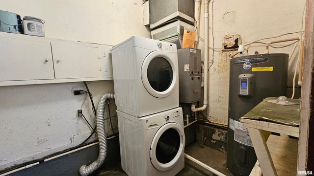 804 W HARRISON Street, Herrin, IL 62948