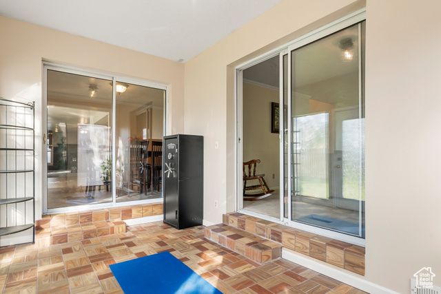 5415 S 300 W, Washington Terrace, UT 84405