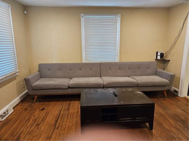 13 Beacon RD, Portsmouth, VA 23702