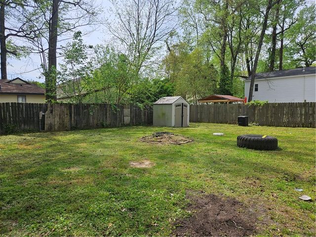 13 Beacon RD, Portsmouth, VA 23702