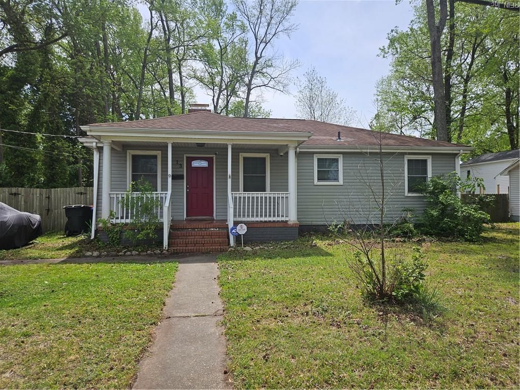 13 Beacon RD, Portsmouth, VA 23702