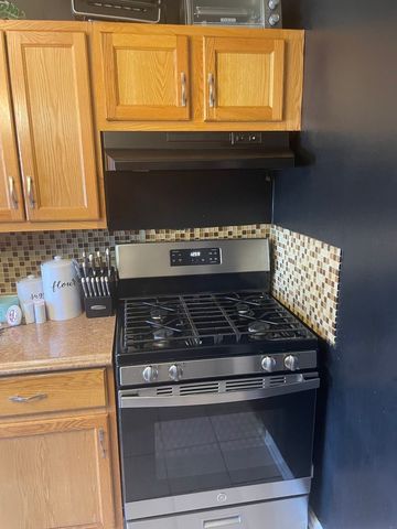 1076 156th Place, Calumet City, IL 60409