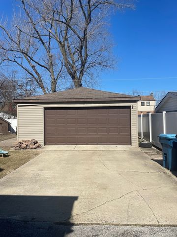 1076 156th Place, Calumet City, IL 60409