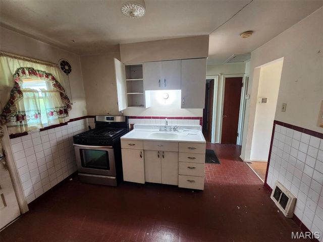2461 Shannon Avenue, Jennings, MO 63136