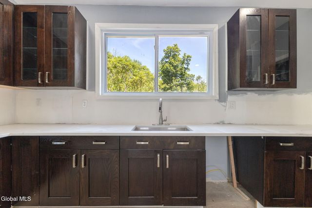 5 White Road, Milton, NY 12020