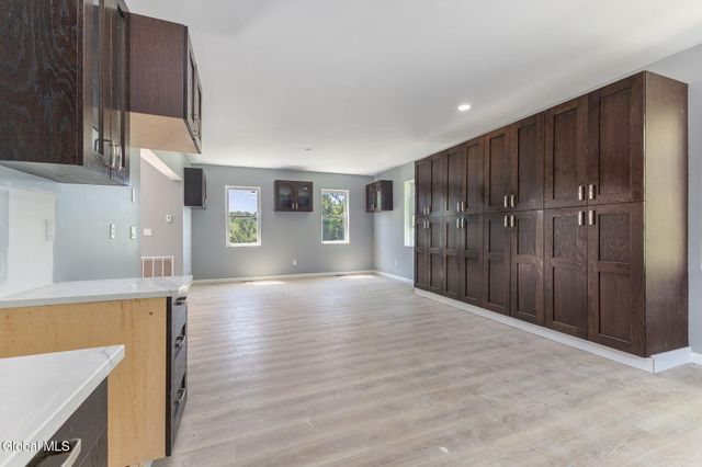 5 White Road, Milton, NY 12020