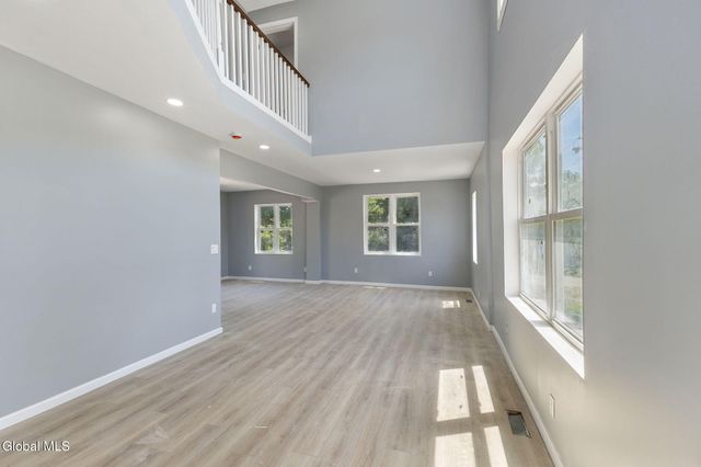 5 White Road, Milton, NY 12020