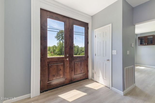 5 White Road, Milton, NY 12020