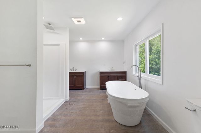 5 White Road, Milton, NY 12020