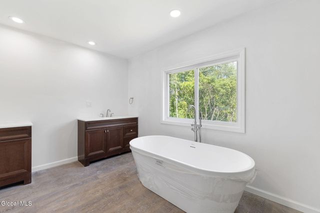 5 White Road, Milton, NY 12020