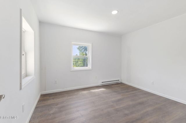 5 White Road, Milton, NY 12020