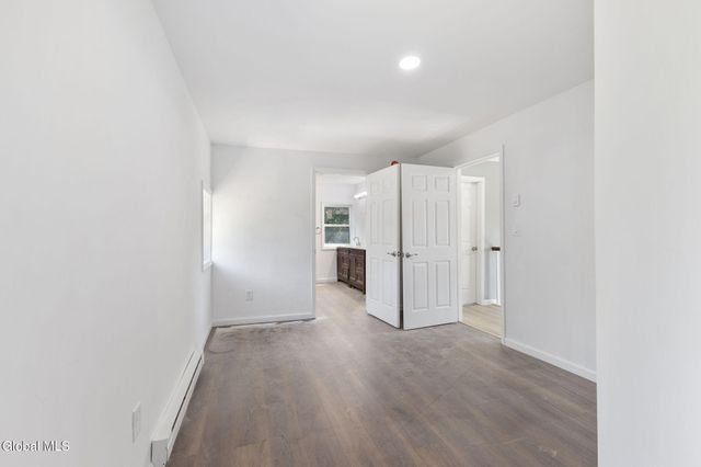5 White Road, Milton, NY 12020