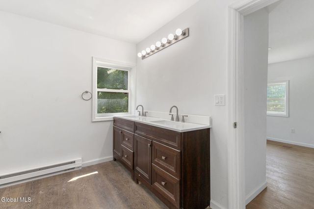 5 White Road, Milton, NY 12020