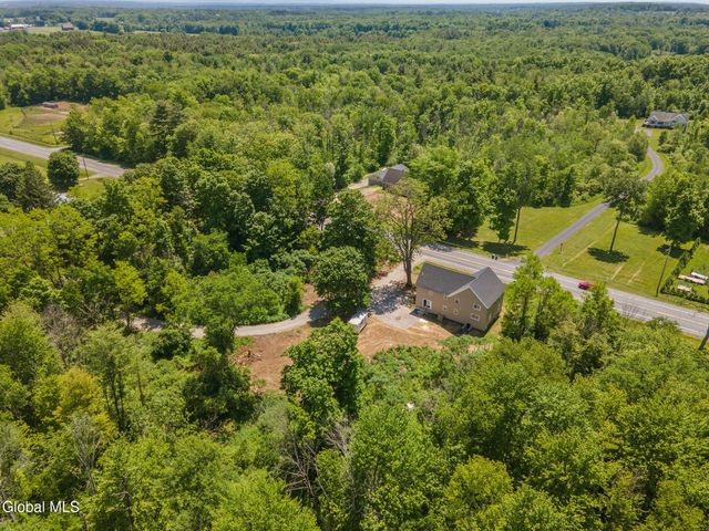 5 White Road, Milton, NY 12020