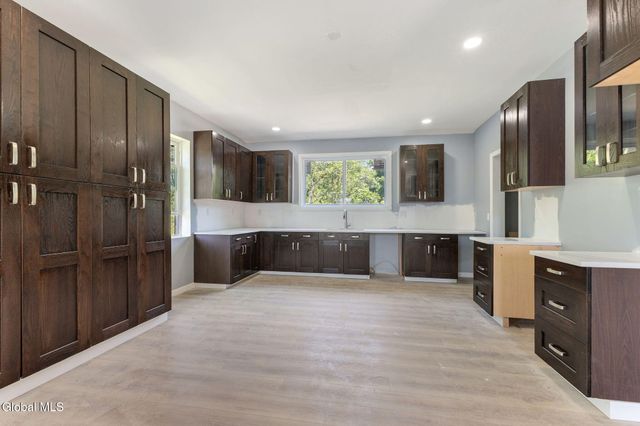 5 White Road, Milton, NY 12020