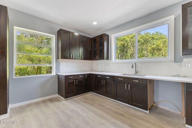 5 White Road, Milton, NY 12020