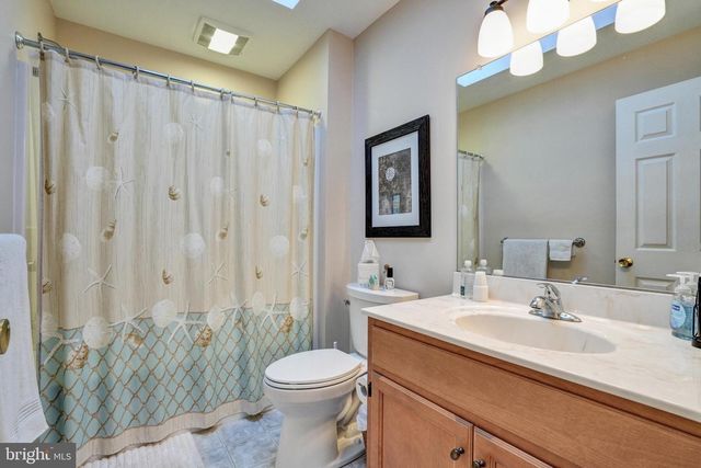 2422 MAGNOLIA DR, Gilbertsville, PA 19525