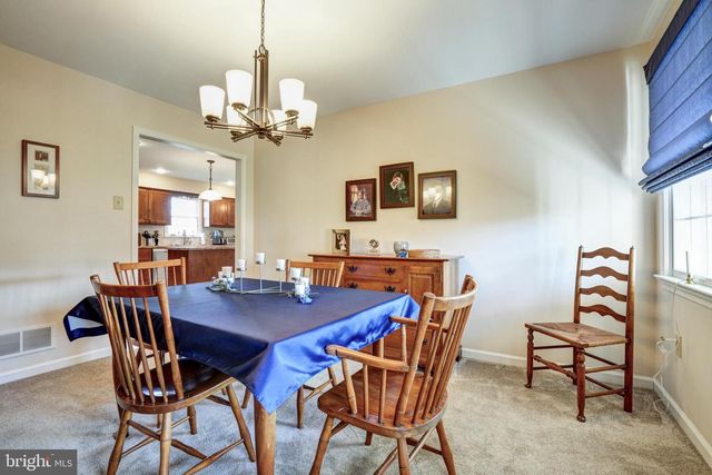 2422 MAGNOLIA DR, Gilbertsville, PA 19525