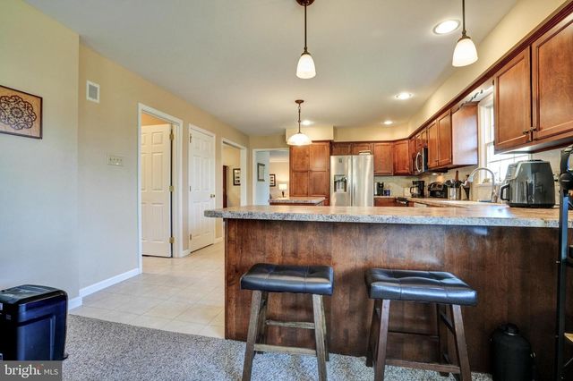 2422 MAGNOLIA DR, Gilbertsville, PA 19525