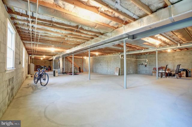 2422 MAGNOLIA DR, Gilbertsville, PA 19525