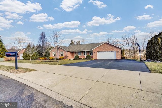 2422 MAGNOLIA DR, Gilbertsville, PA 19525