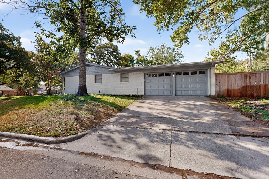341 Arcadia Street, Hurst, TX 76053 — photo 5