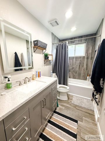 1406 Zener, Pocatello, ID 83201