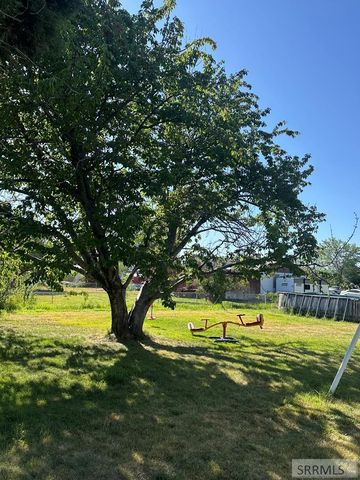 1406 Zener, Pocatello, ID 83201