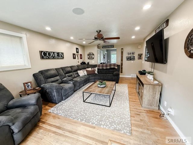 1406 Zener, Pocatello, ID 83201