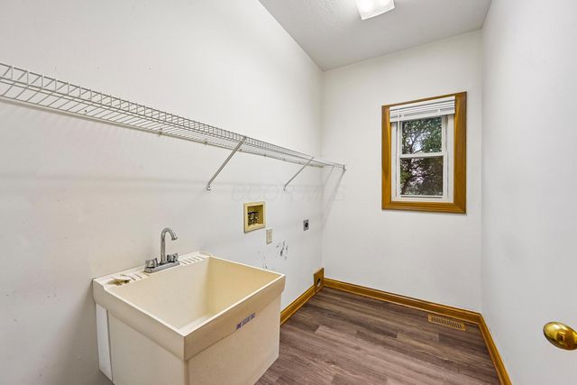 4542 Carrington Way, Hilliard, OH 43026