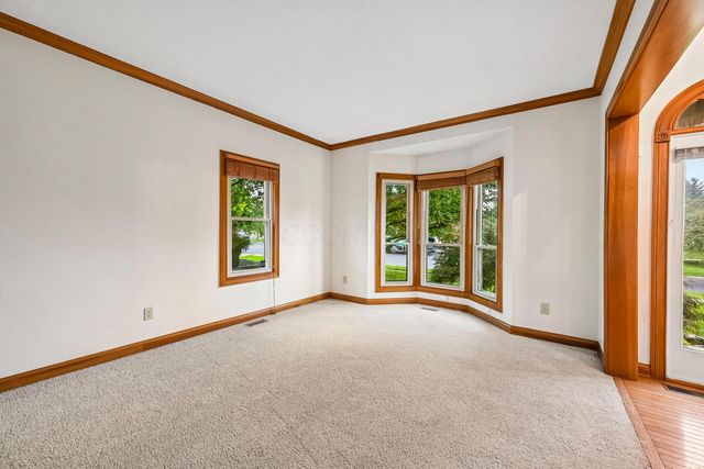 4542 Carrington Way, Hilliard, OH 43026