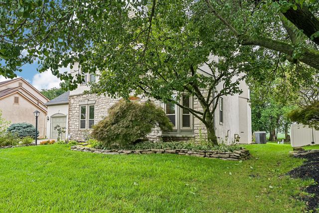 4542 Carrington Way, Hilliard, OH 43026