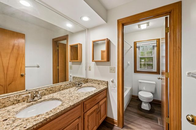 4542 Carrington Way, Hilliard, OH 43026
