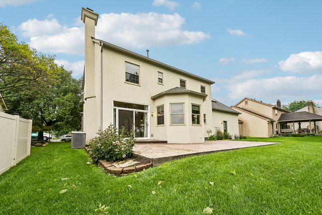 4542 Carrington Way, Hilliard, OH 43026