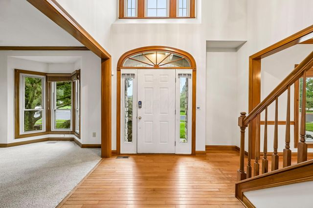 4542 Carrington Way, Hilliard, OH 43026