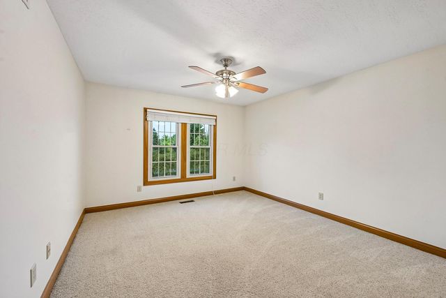 4542 Carrington Way, Hilliard, OH 43026