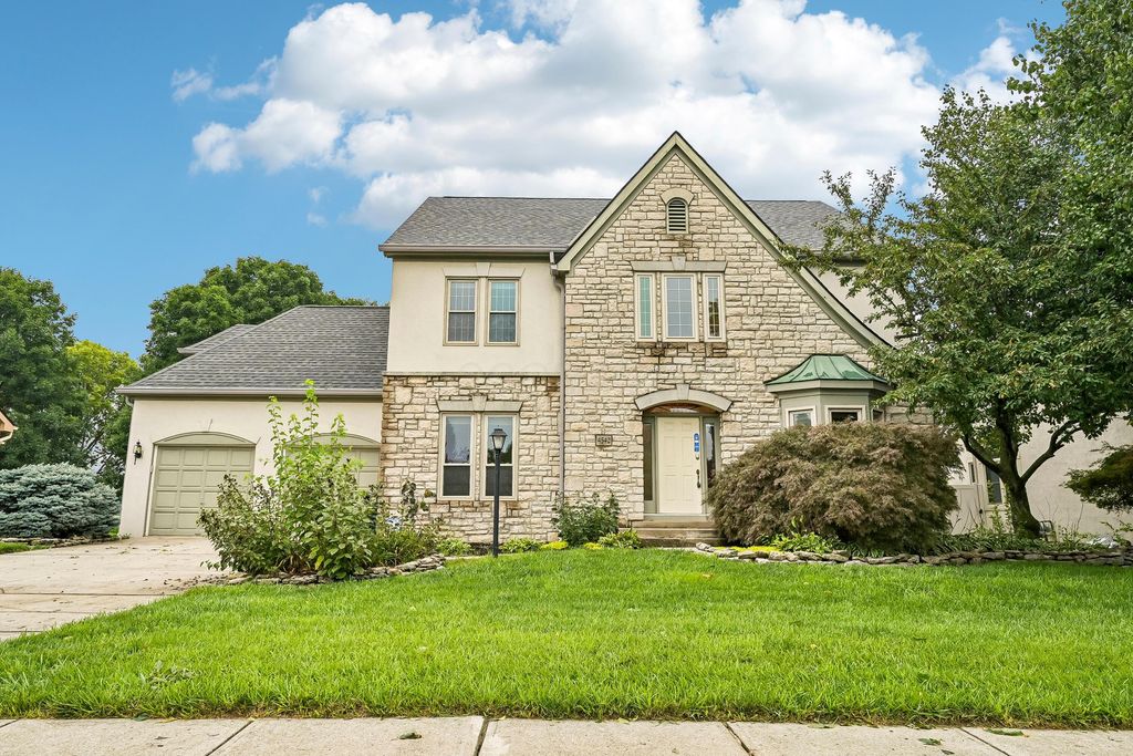 4542 Carrington Way, Hilliard, OH 43026