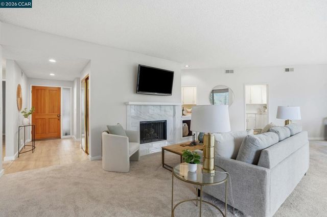 1221 Avenida Sevilla 1B, Walnut Creek, CA 94595